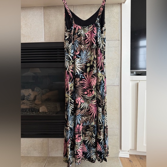 Hurley Floral Palm Ruffled Maxi Dress - Picture 6 of 9